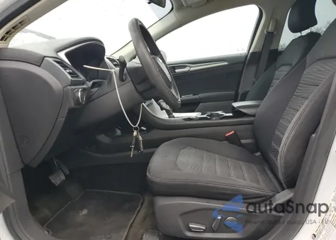 2016 Ford Fusion Se z USA, uszkodzony, nr VIN 3FA6P0H70GR283118